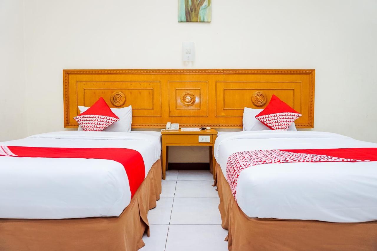Oyo 375 Hotel Bougenville Syariah Padang  Zewnętrze zdjęcie