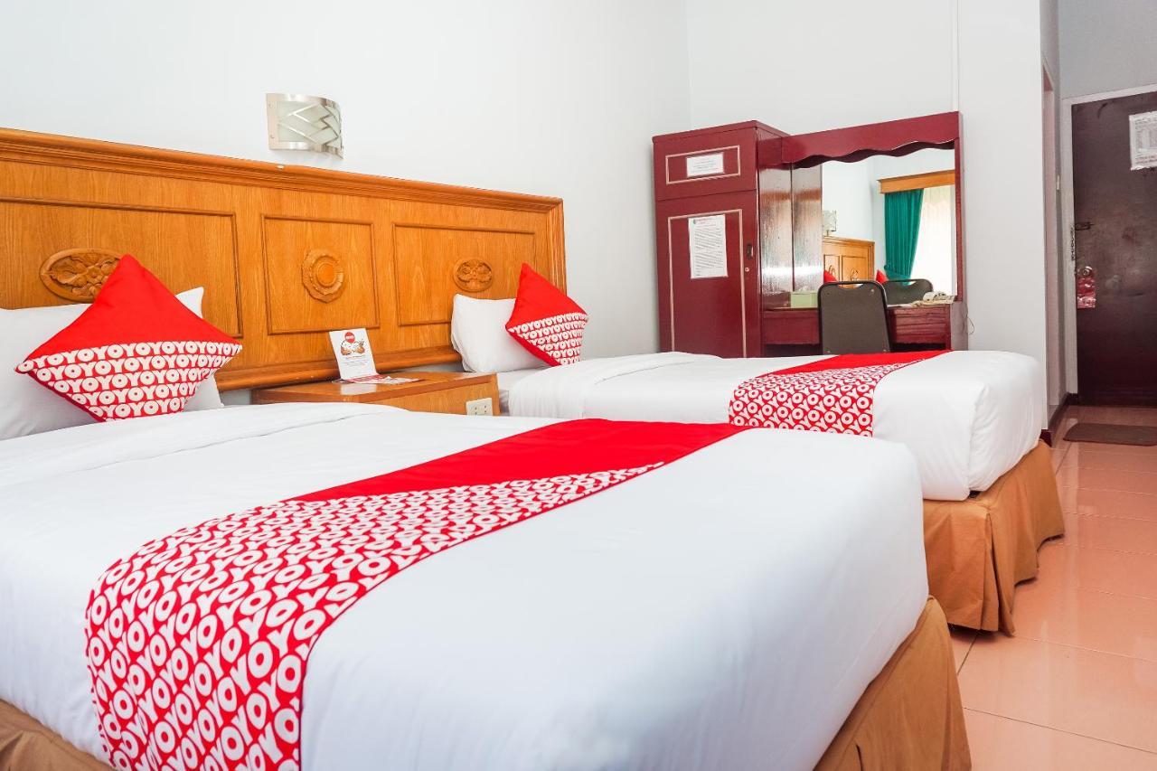 Oyo 375 Hotel Bougenville Syariah Padang  Zewnętrze zdjęcie