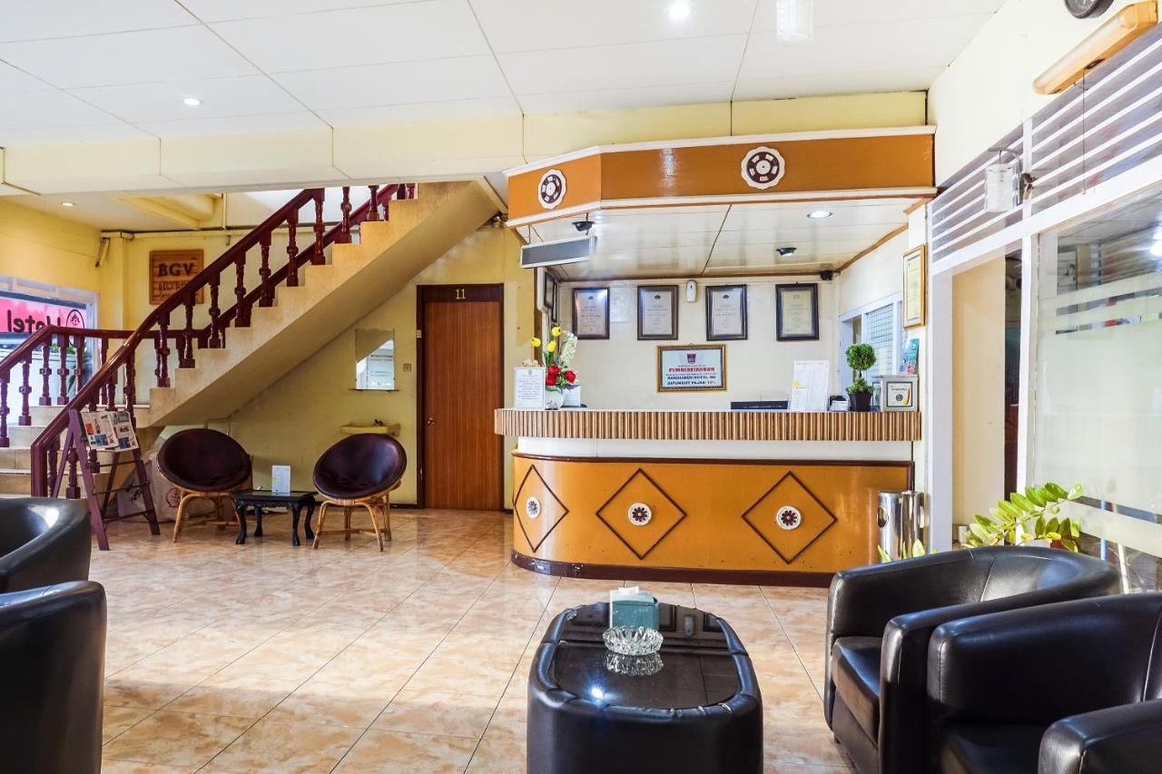 Oyo 375 Hotel Bougenville Syariah Padang  Zewnętrze zdjęcie