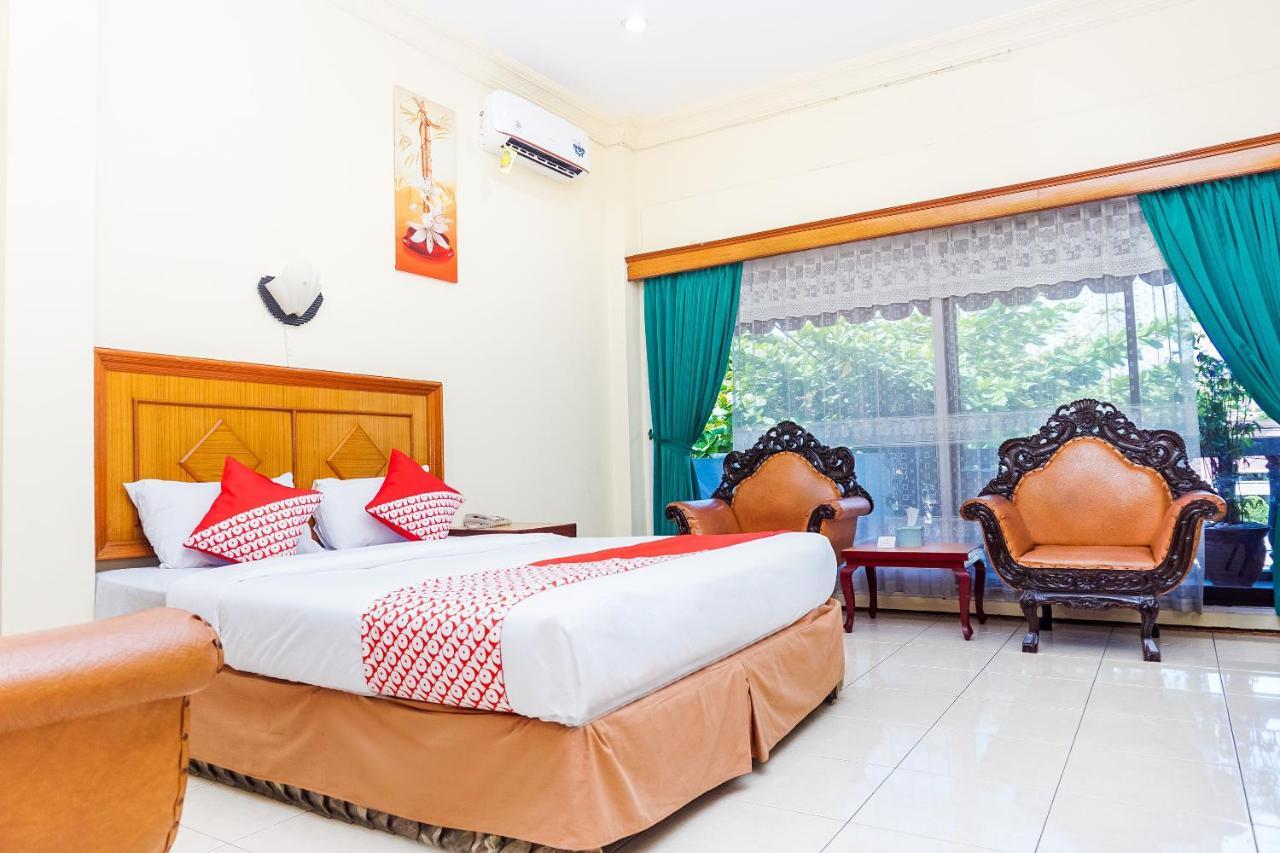 Oyo 375 Hotel Bougenville Syariah Padang  Zewnętrze zdjęcie