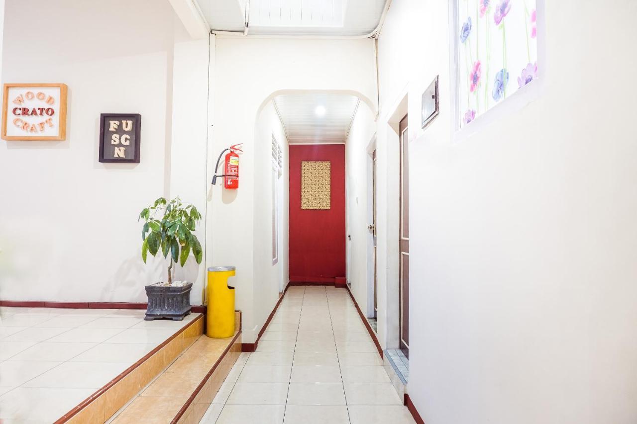 Oyo 375 Hotel Bougenville Syariah Padang  Zewnętrze zdjęcie
