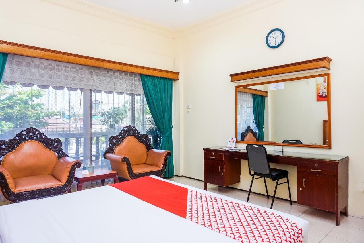 Oyo 375 Hotel Bougenville Syariah Padang  Zewnętrze zdjęcie